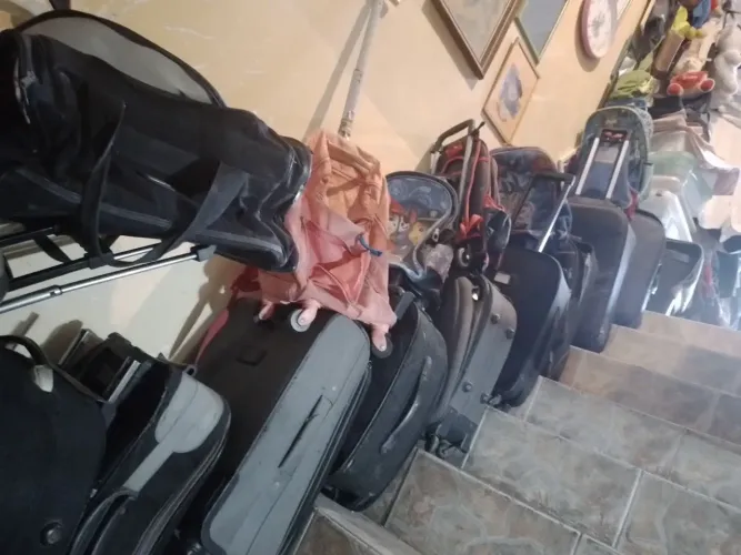 Mala 50$, qualquer tamanho, tem pequenas avarias