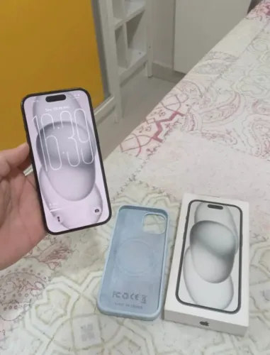 iPhone 15 novinho. Aceito trocas