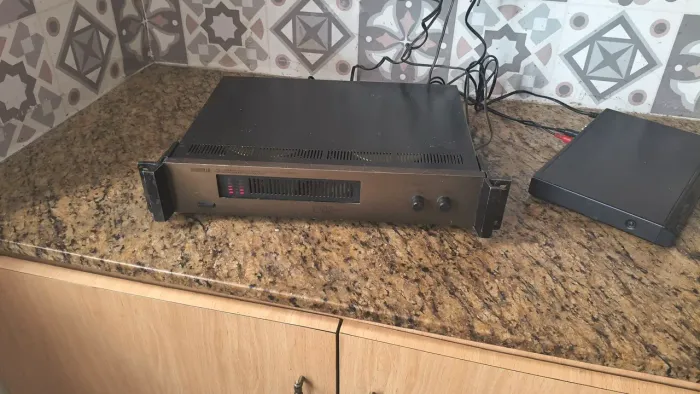 Amplificador Nashville NA2200
