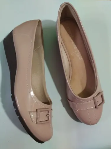 Scarpin / Sapatilha Moleca Anabela Verniz Nude - Tamanho 37 (Pouco Uso)
