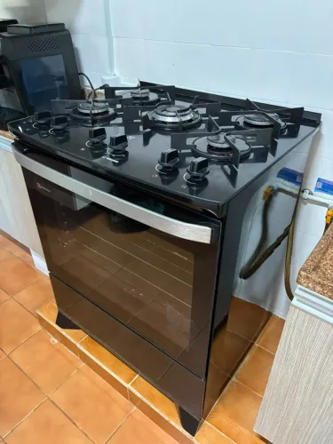 Fogão Electrolux 5 bocas Experience FE5GP com Mesa de Vidro, Bivolt - Preto