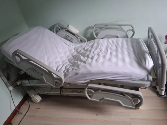 Cama elétrica articulada