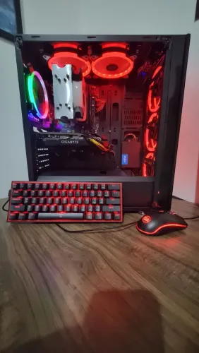 PC Gamer Ryzen 5 5500 GTX 1660 Super 6GB 16GB RAM SSD NVMe + SSD SATA + TECLADO E MOUSE
