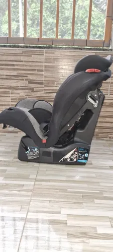 Cadeirinha de criança para carro