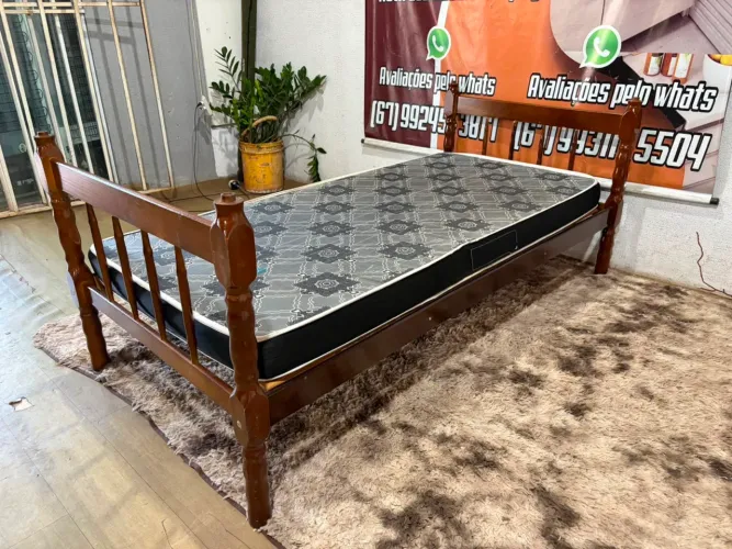 Cama de madeira solteiro com colchão (entrego)