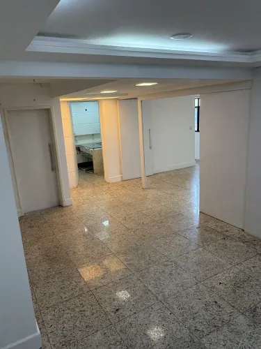 Conjunto Comercial de 94 m² no Shopping 33 - Torre 3 | Alto padrão, pronto para uso