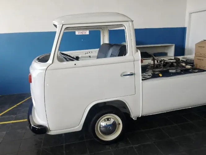 Volkswagen Kombi Standard/ Luxo/ Serie Prata 1978