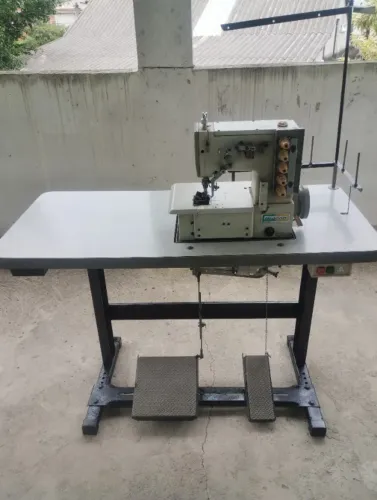 Máquina de Costura Galoneira Industrial Bracob Modelo BC 4000-5