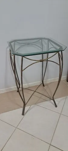Aparador ou Mesa de Canto