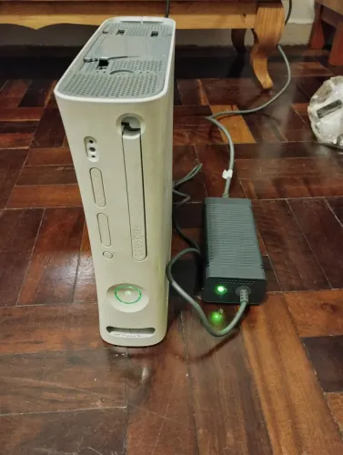 Xbox 360 Arcade Branco Usado 3 Luzes Vermelhas + Kinect + Controles (Veja a Descrição)