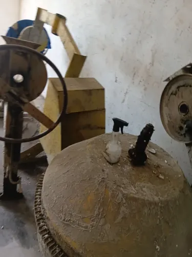 Vendo uma betoneira csm par consertar  