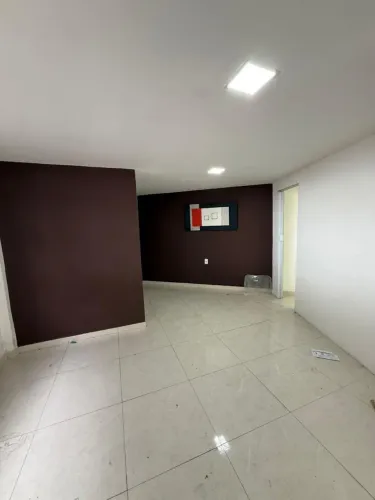 ALUGO SALA COMERCIAL NA GLORIA ao lado do PA da Glória