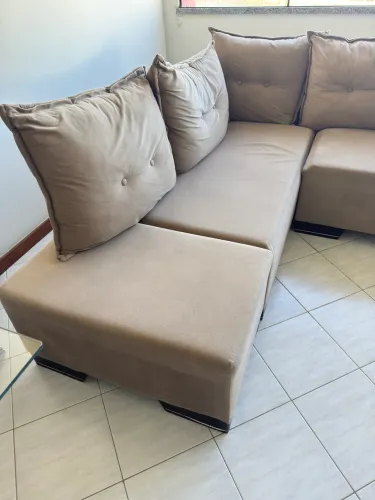Sofá bem conservado