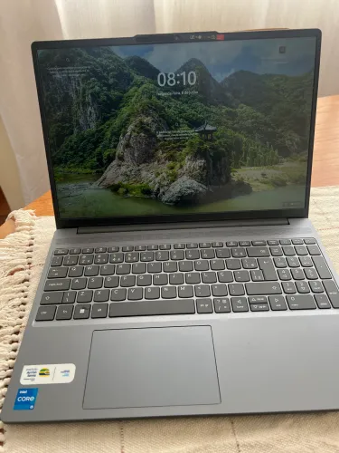 Notebook Lenovo IdeaPad Slim 3 i5 13ª Geração | 8GB DDR5 | SSD 512GB | Estado de Novo
