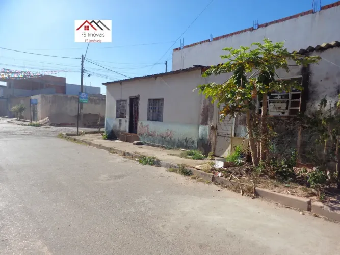 QR 829 Ótima Esquina com Casa Simples Escriturada em Samambaia Norte - Brasília DF