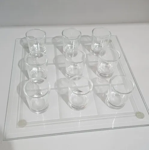 Jogo da Velha com Copos de Shot em Vidro