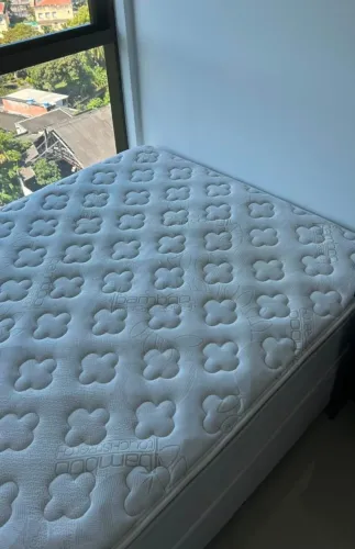 Cama Casal Box Simmons Queen Size