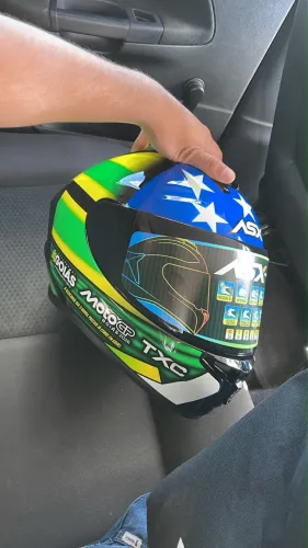 Capacete exclusivo