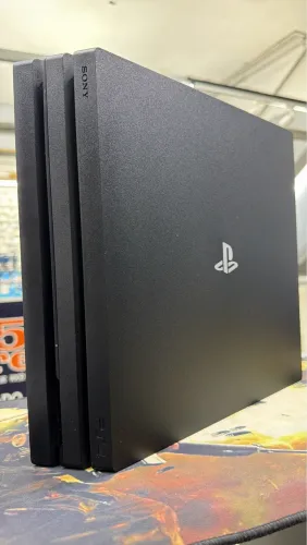 PlayStation 4 pro 1TB