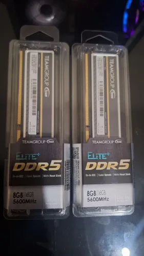2x Memória ram team group 8gb ddr5 5600MHz