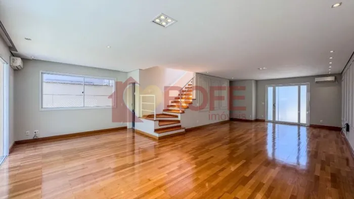 Casa de 370 m² com 4 Suítes Condomínio Quadra Real Bairro Campo Belo - Lazer Completo