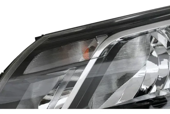 Farol Esquerdo Friso Preto Chevrolet S10 2017 A 2023 S/led Esquerdo/motorista