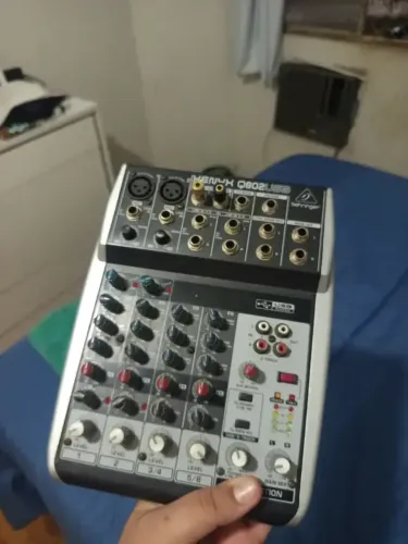 Mesa De Som Behringer Xenyx 802 Usb - Usada
