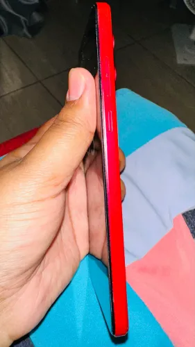 Moto G84