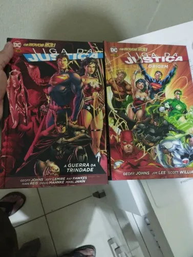 Liga Justiça Origem & Guerra da Trindade Panini