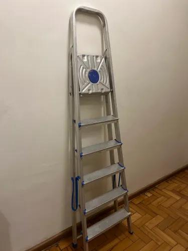 Escada MOR de alumínio 6 degraus