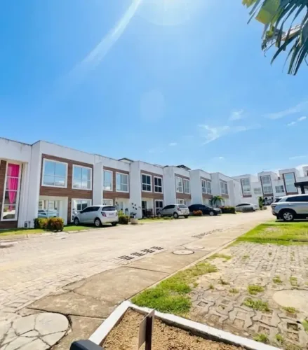 RS | ALUGO TRIPLEX MOBILIADO