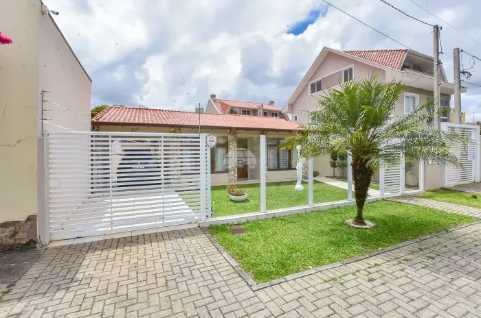 Casa com 3 quartos no Bairro Fanny