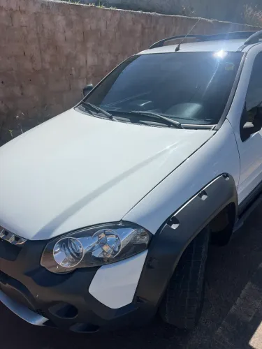 Fiat Strada Adventure1.8/ 1.8 Locker Flex CD 2015