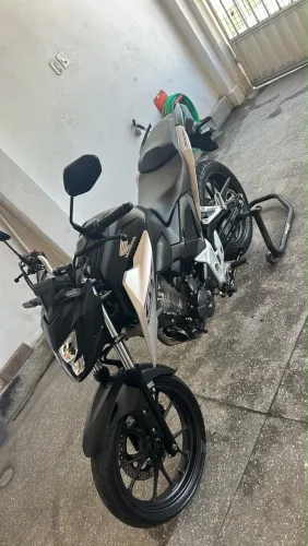 Cb 300 f