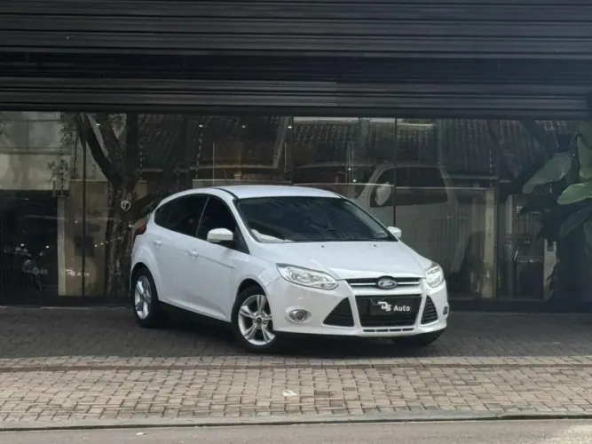 Ford Focus 1.6 S/1.6 SE Flex 16V 5P AUT 2015