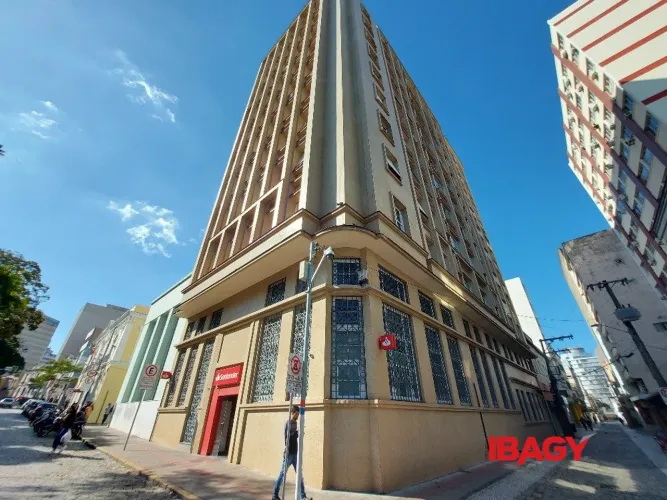 Excelente Apartamento 2 dormitório(s) em Centro - Florianópolis