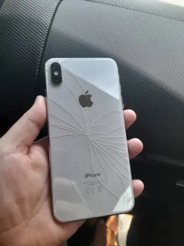 iPhone x danificado