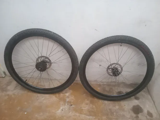 Par de aro 29 com pneu novos