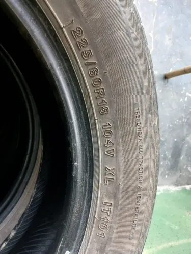 PNEUS 225 60R18