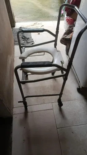 Cadeiras de rodas banhos e de passeios 