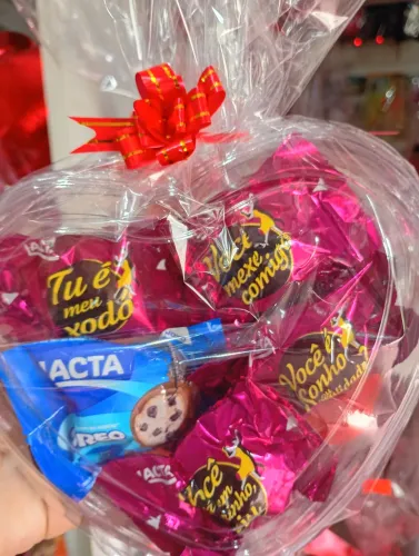 Cesta de chocolates, sonho de valsa e Oreo