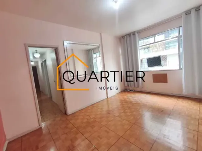 Excelente apartamento de 3 quartos com vaga, em Laranjeiras, próximo ao Largo do Machado