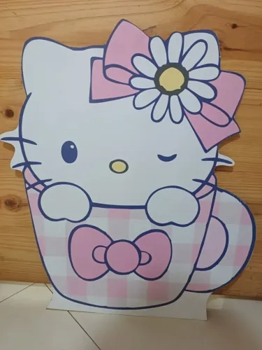 Display MDF Hello Kitty Rosa na Xícara - Decorativo para Vitrine e Loja