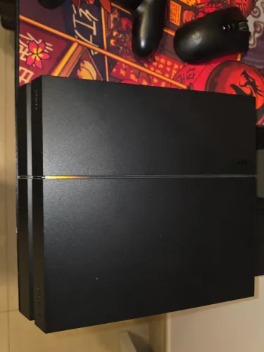 Playstation 4 pro 1TB + controle + 3 jogos (minecraft) (crash bandicoot) (awesomenauts)