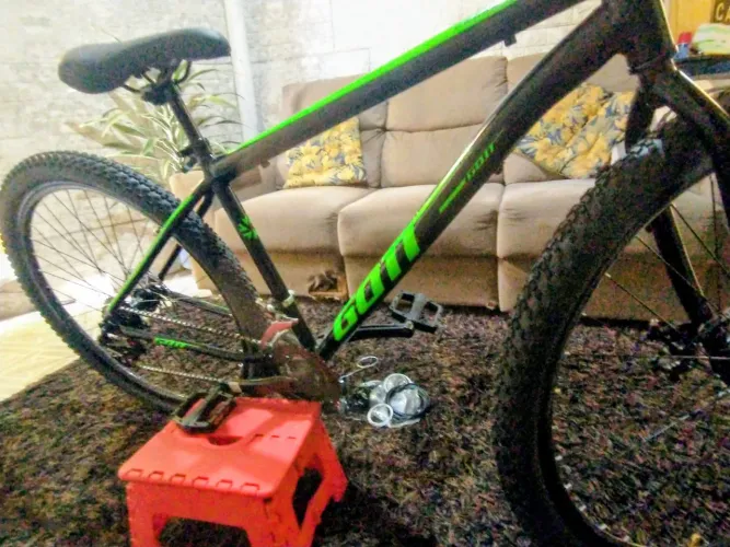 Oportunidade baixei o preço pra vender logo aro 29 bicicleta nova 21 marchas
