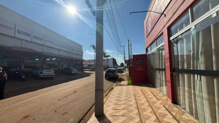 Oportunidade Comercial no Centro  Salão com Mezanino em Capela do Alto - Interior de SP