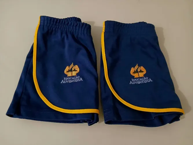 Vendo esses uniformes Escola Adventista Short saia veste PP ate 3 anos menina