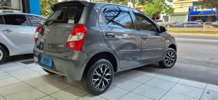 Toyota Etios XS 1.5 Flex 16V 5P Mec. 2016