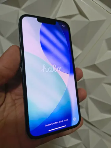 Vendo iPhone 13 128 GB impecável todos original