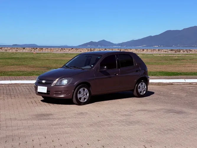 Chevrolet Celta Advantage 1.0 8V Flexpower 5P 2014